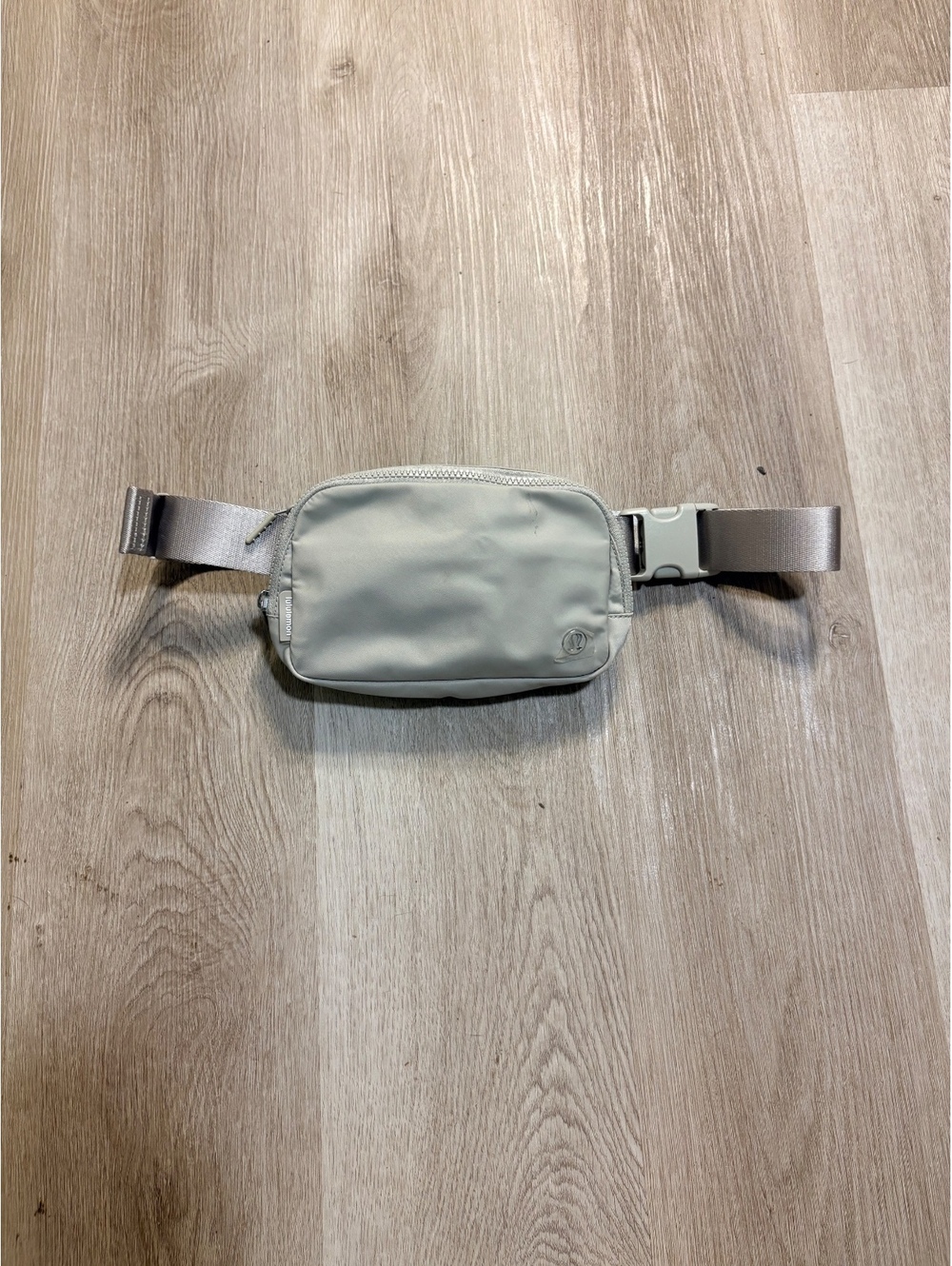 Lululemon Grey Everywhere Belt Bag Silver Fanny Pack Vacation Hiking Travel